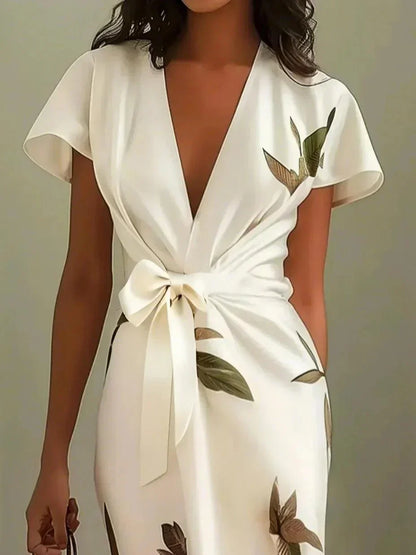 Florence bodycon dress in satin with short sleeves and white leaf pattern
