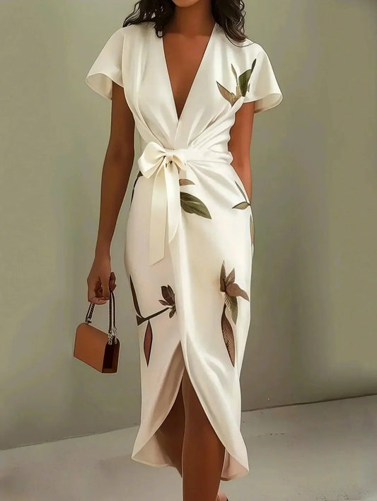 Florence bodycon dress in satin with short sleeves and white leaf pattern