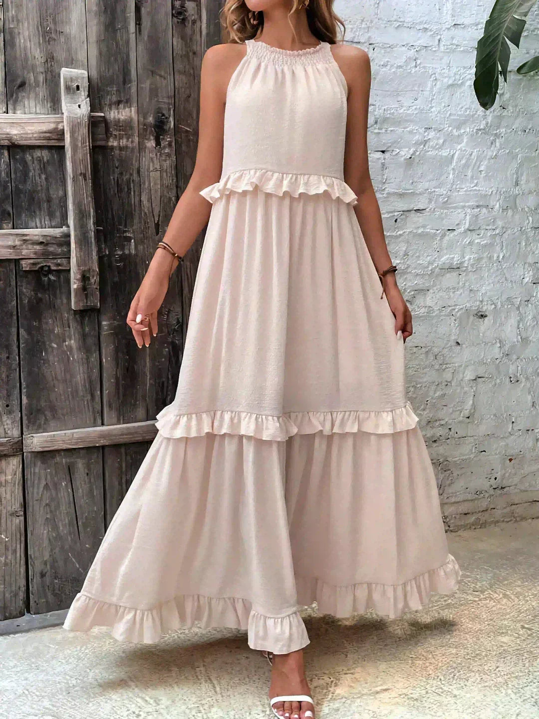 Ilona - Halterneck Dress With Ruffles and Maxi Pockets