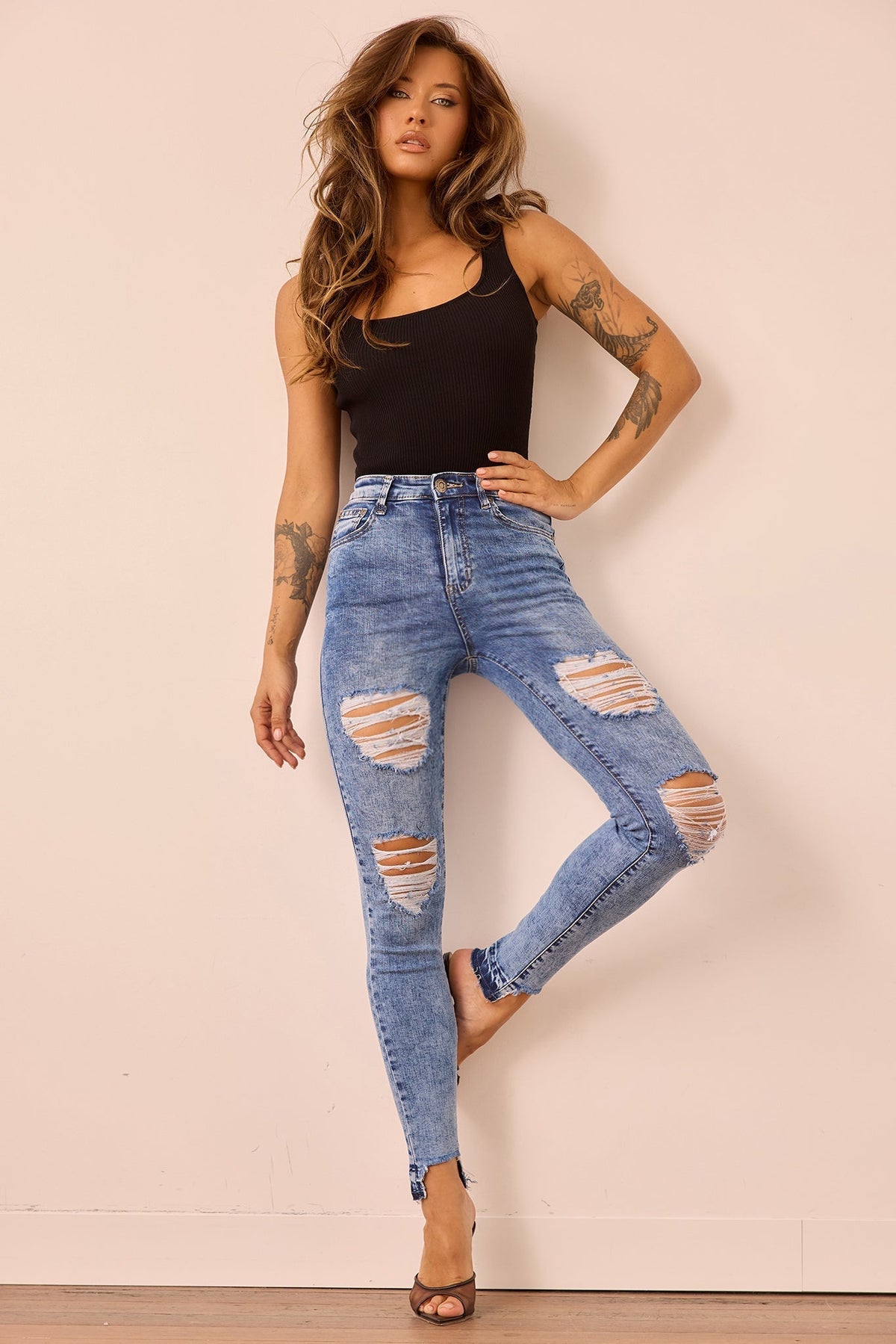 Easy Does It Crop Jeans - Washed Blue